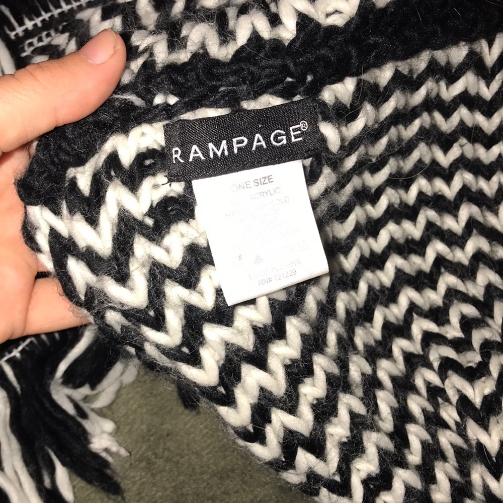 Infinity Scarf - Picture 3 of 3